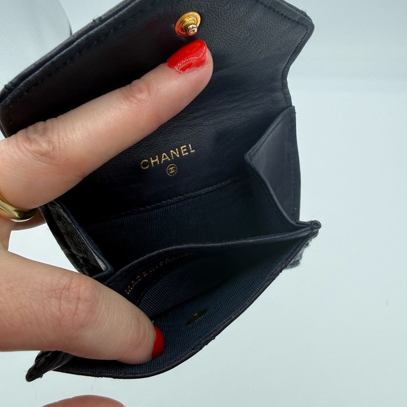 Chanel Navy Quilted Wallet - Picture 6 of 7